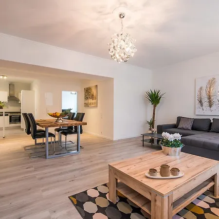Apartment Ferienwohnung Am Augustaplatz *