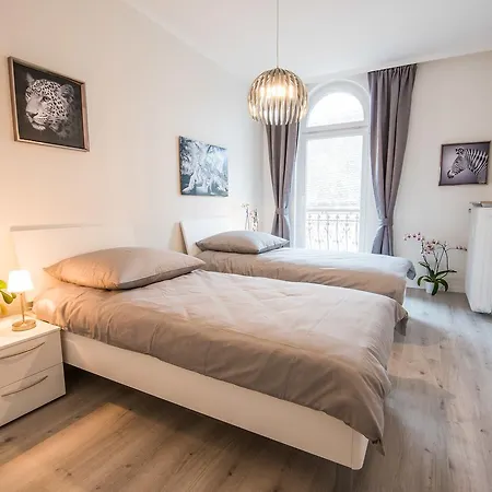 Apartment Ferienwohnung Am Augustaplatz *