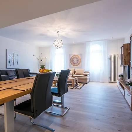 Apartment Ferienwohnung Am Augustaplatz